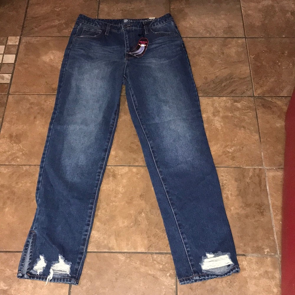 NWT Juniors NOBO Distressed Jeans